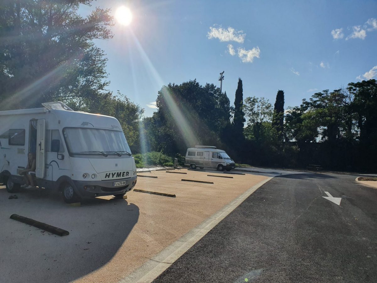 AIRE DE STATIONNEMENT POUR CAMPING-CARS DE SAUCLIERES à BEZIERS - Office de  tourisme de Béziers Méditerranée