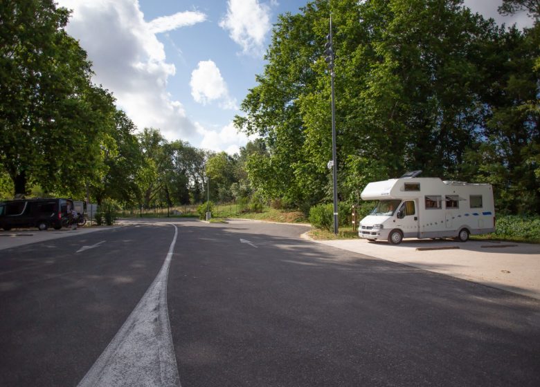 AIRE DE STATIONNEMENT POUR CAMPING-CARS DE SAUCLIERES